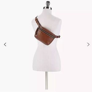 leather belt bag an internal and external pocket